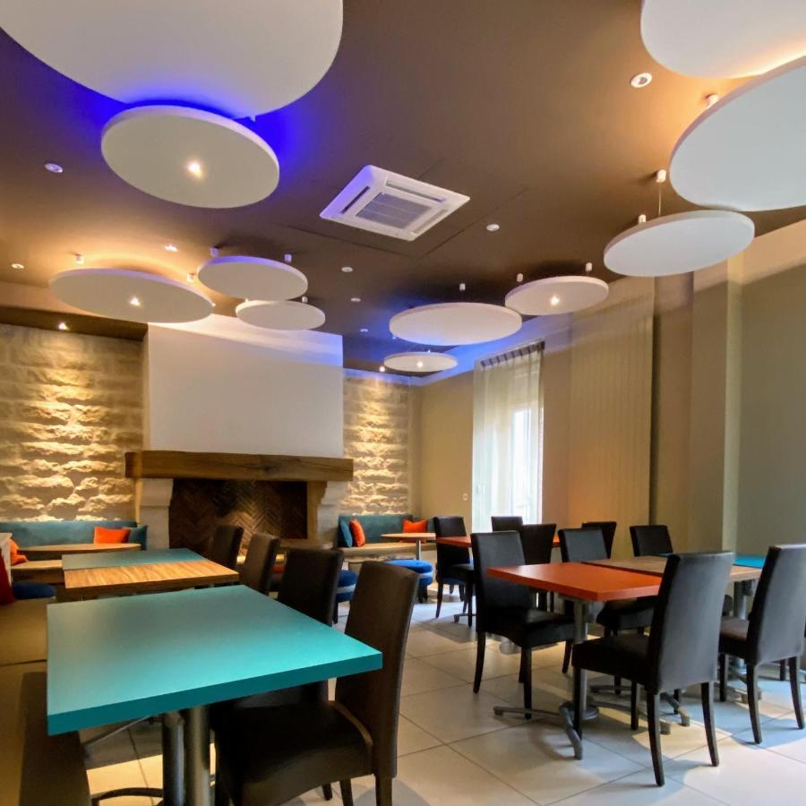 Logis - Le Christina Hotel Bourges Exterior foto